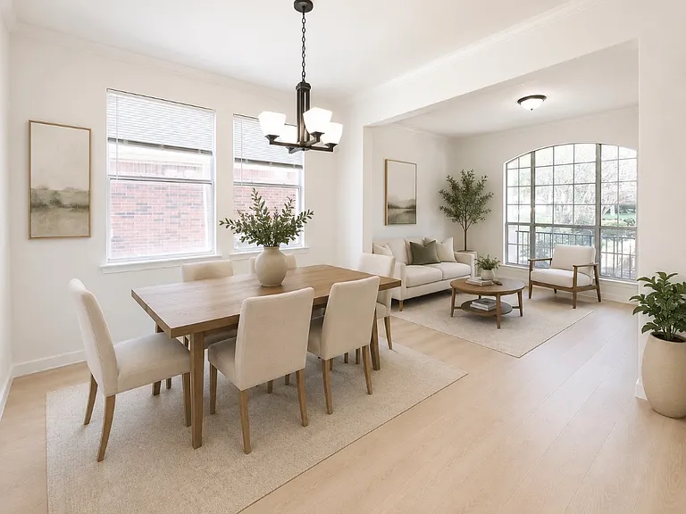 111 N Field St — Photo 3