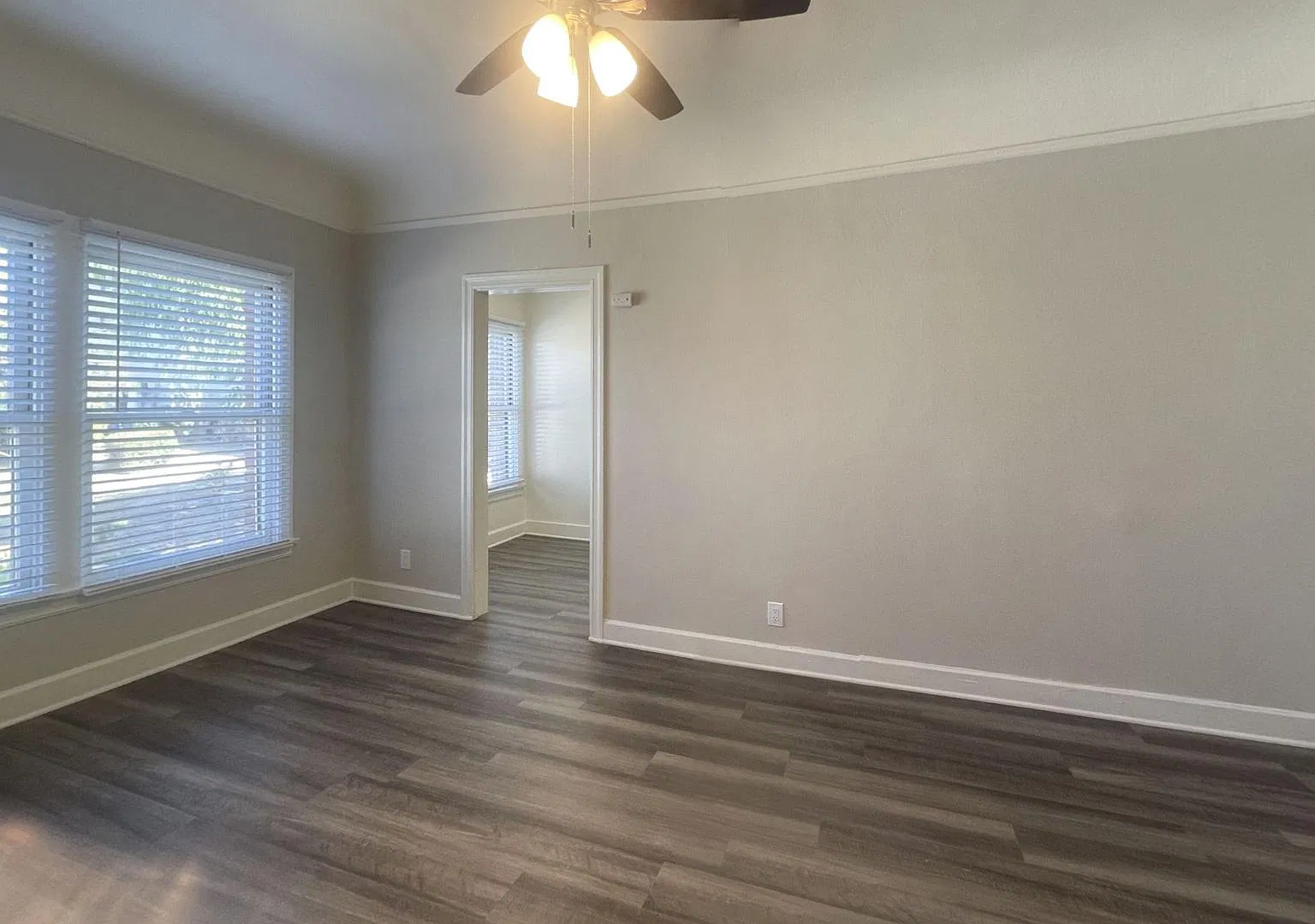 130 S Coronado Street — Photo 3