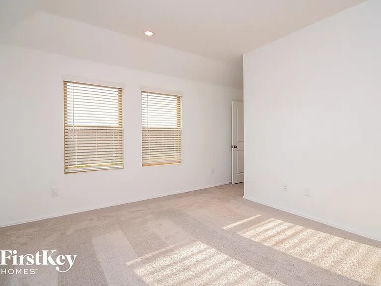 18438 Running Shadow Ct — Photo 9
