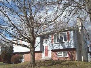 32 Crestland Ter, Doylestown, PA