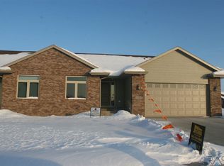 5410 S Durham Ave, Sioux Falls, SD 57108