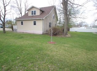 321 3rd St SE, Melrose, MN 56352