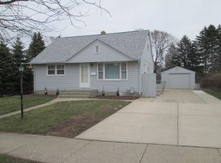 2348 Cornell Dr, Rockford, IL 61108