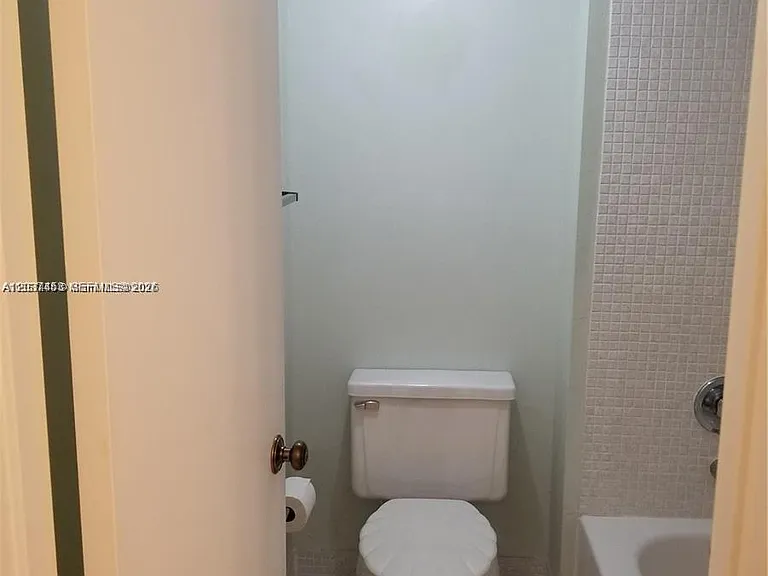 369 Lakeview Dr #204 — Photo 21