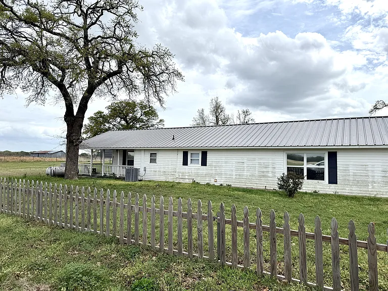 52 Landmark Rd — Photo 24
