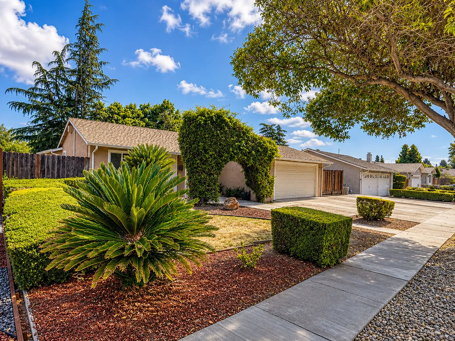 3 bed, 1414 sqft, $4,500 — Photo 3