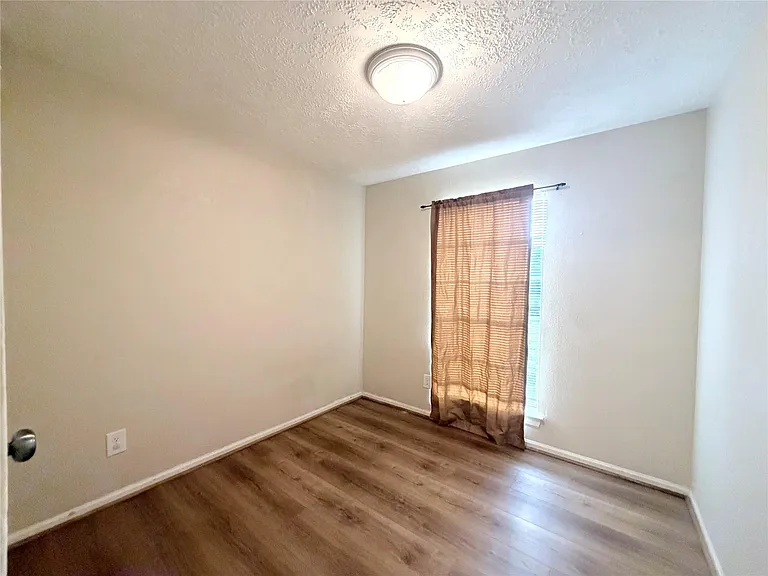 1318 Sand Stone Dr — Photo 15