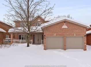 115 James St, Barrie, ON L4N 6Y1