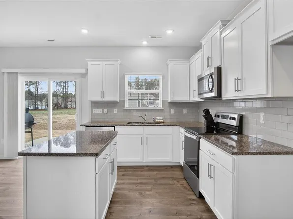 79 Rockwater Way, Zebulon, NC 27597