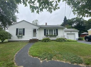 71 Pratt St, Lunenburg, MA 01462