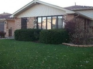19724 Lake Park Dr, Lynwood, IL 60411
