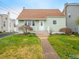 154 Crescent Ave, Woodbridge, NJ