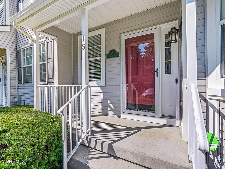 15 Faxon Dr — Photo 3