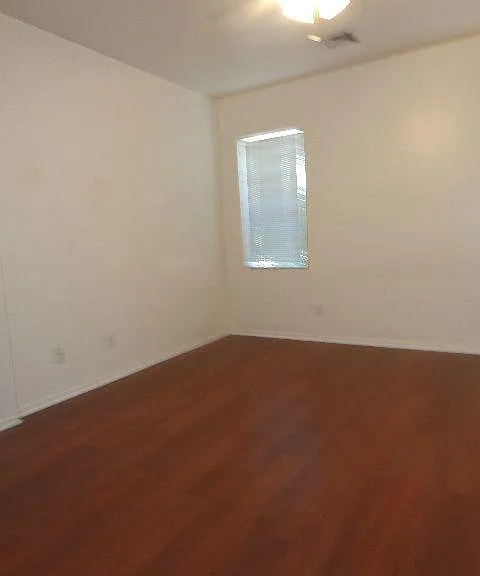4043 S Vineyard Ave — Photo 7