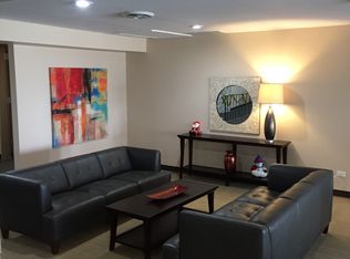 201 Thames Pkwy #81A, Park Ridge, IL 60068