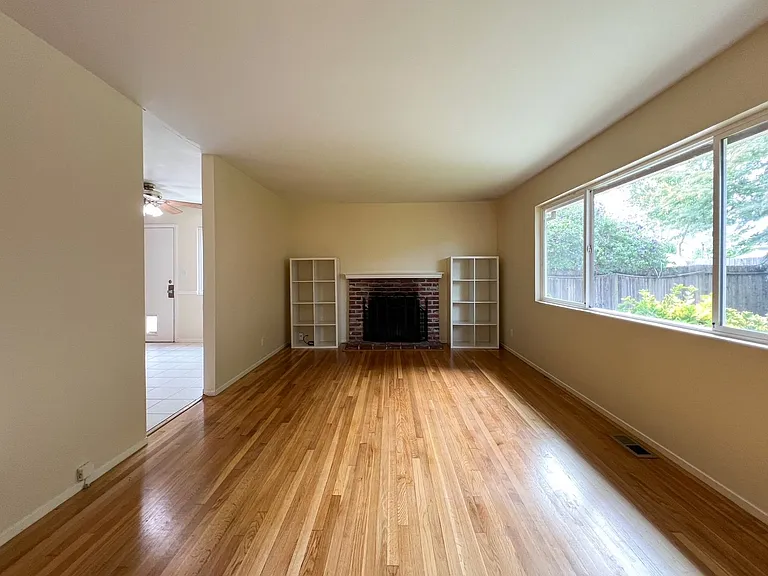 2509 Macmillan St — Photo 7