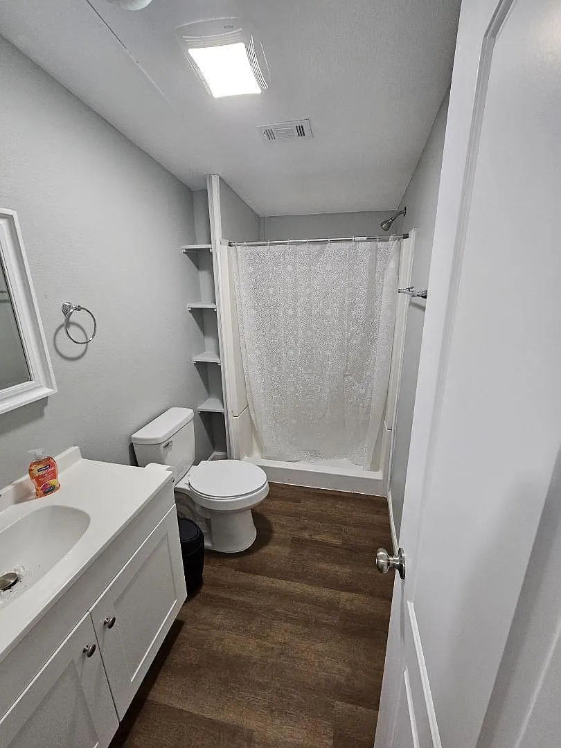 8144 Hewitt St - Room 2 — Photo 4