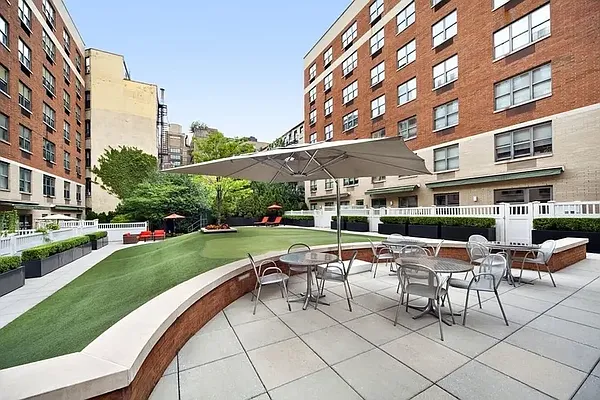 Rented by Compass | media 4