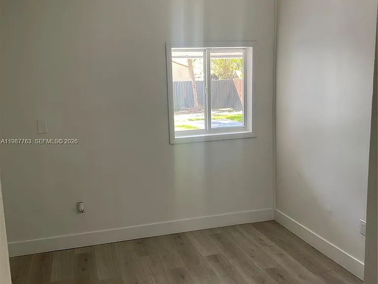 20700 SW 122nd Ave — Photo 5