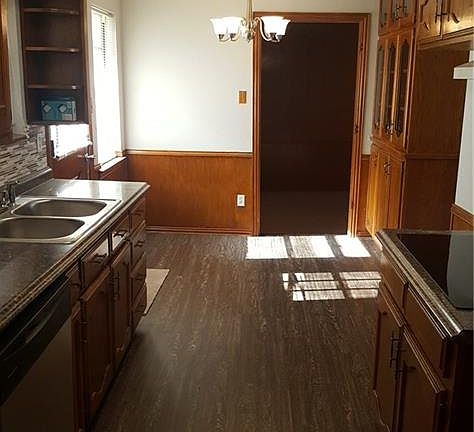 2nd image of 514 Calvin Dr