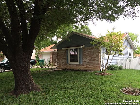 3rd image of 510 Willow Dr