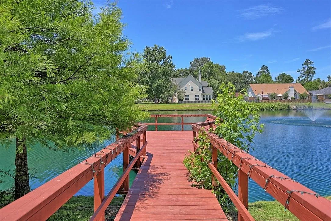 14 Sandy Pond Court - 1 — Photo 2