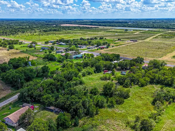 1705 S Highway 39, Mexia, TX 76667