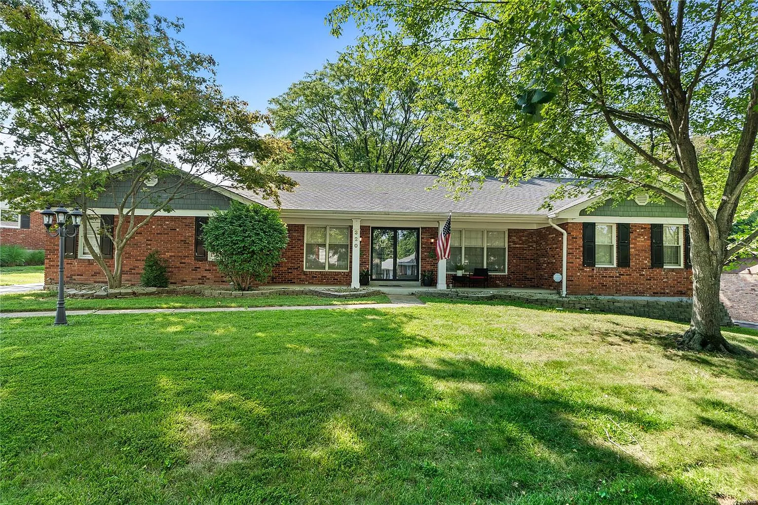 320 Dungate Dr photo 1