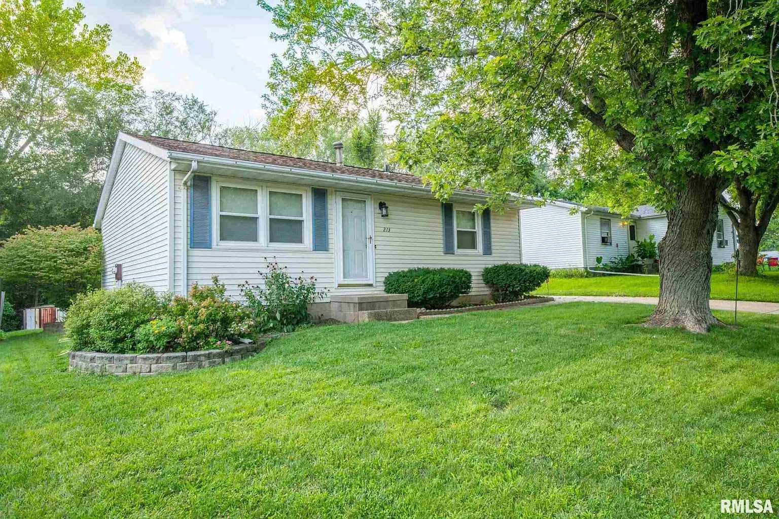 213 Hillside Ct photo 1
