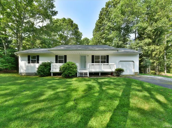 114 Halsey Manor Road, Manorville, NY 11949