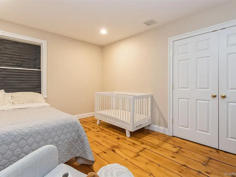120 Verplanck Ave — Photo 26