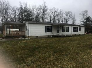 628 Pluto Rd, Shady Spring, WV 25918
