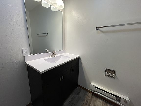 5th image of 1106 10th Ave N APT 9