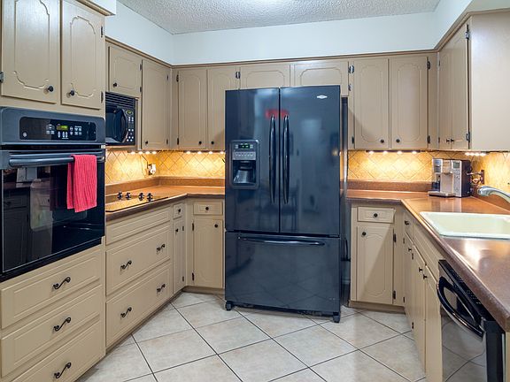 5th image of 8316 Juniper Dr