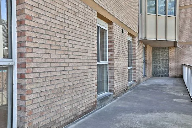 25 Wellesley St W — Photo 14