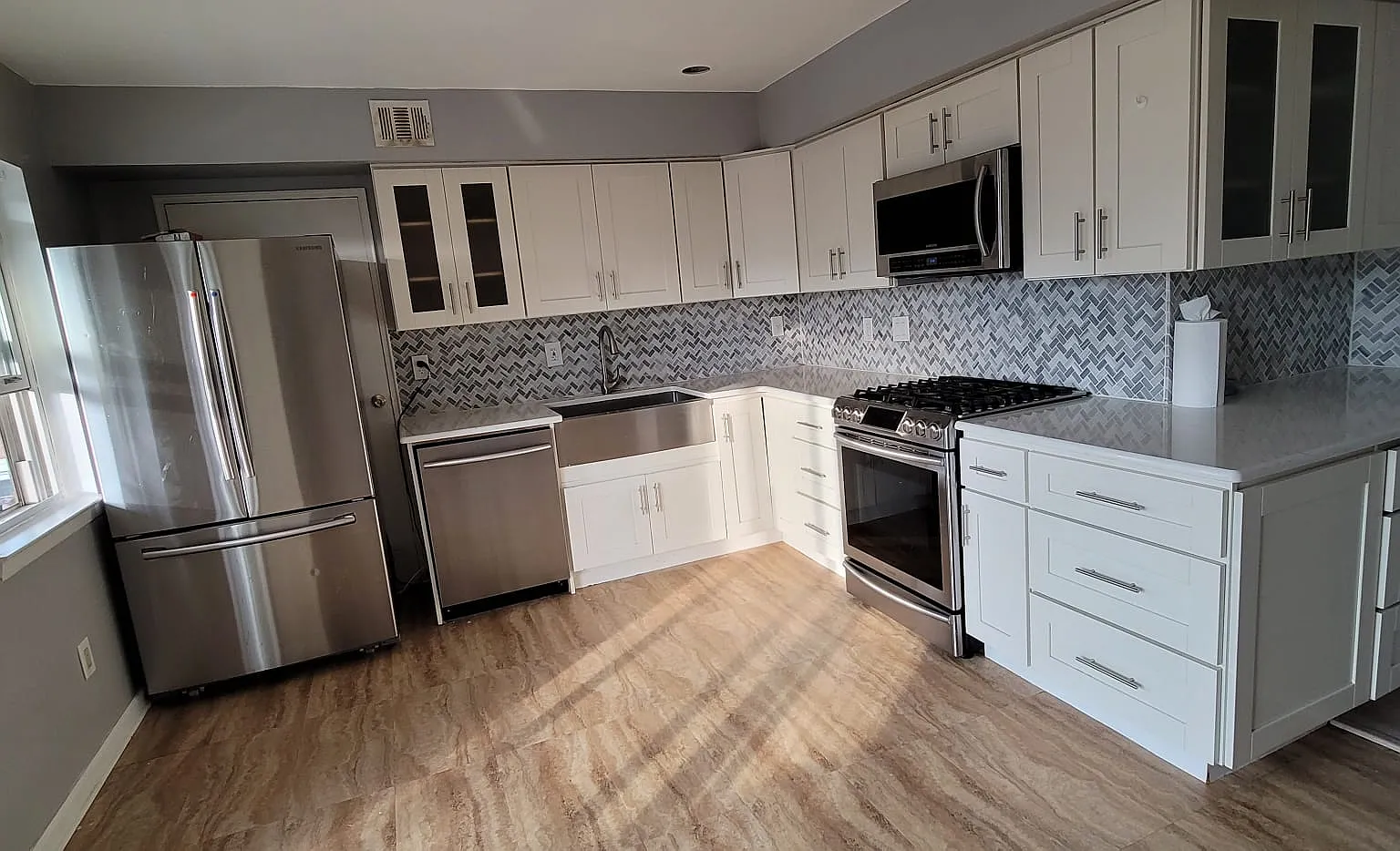 2 bed, $2,400 — Photo 2