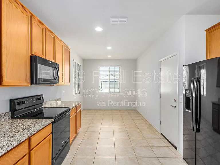 19725 W Rancho Dr — Photo 17