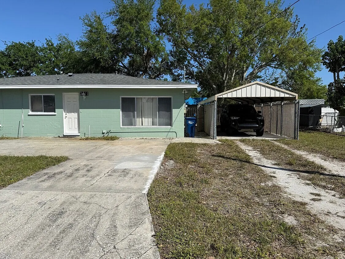 4 bed, 2000 sqft, $2,200 — Photo 3