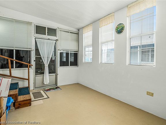 5th image of 3551 New York Ave