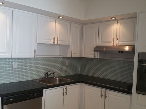 5th image of 19390 Collins Ave APT 1024