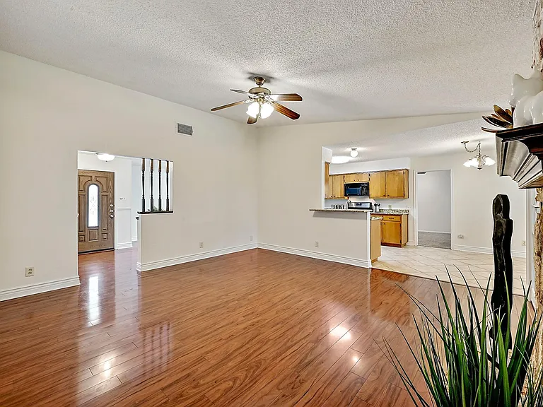 3707 Tarragona Ln — Photo 11