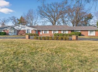 11549 Clayton Rd, Saint Louis, MO 63131