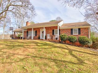 16 Wellington Dr, Lynchburg, VA 24502
