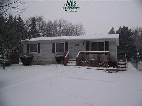 1st image of 220 Chicago St