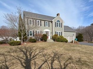 12 Josiah Dr, Upton, MA 01568