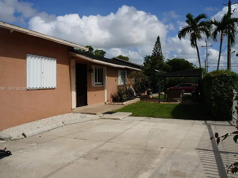 67 NE 13th St #0 — Photo 2