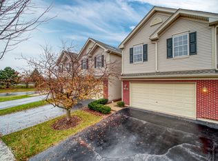 2305 Sandy Creek Dr, Algonquin, IL 60102