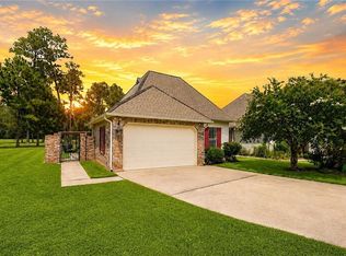 107 Mount Carmel Ct, Belle Chasse, LA 70435