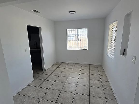5th image of 4311 Altadena Ave