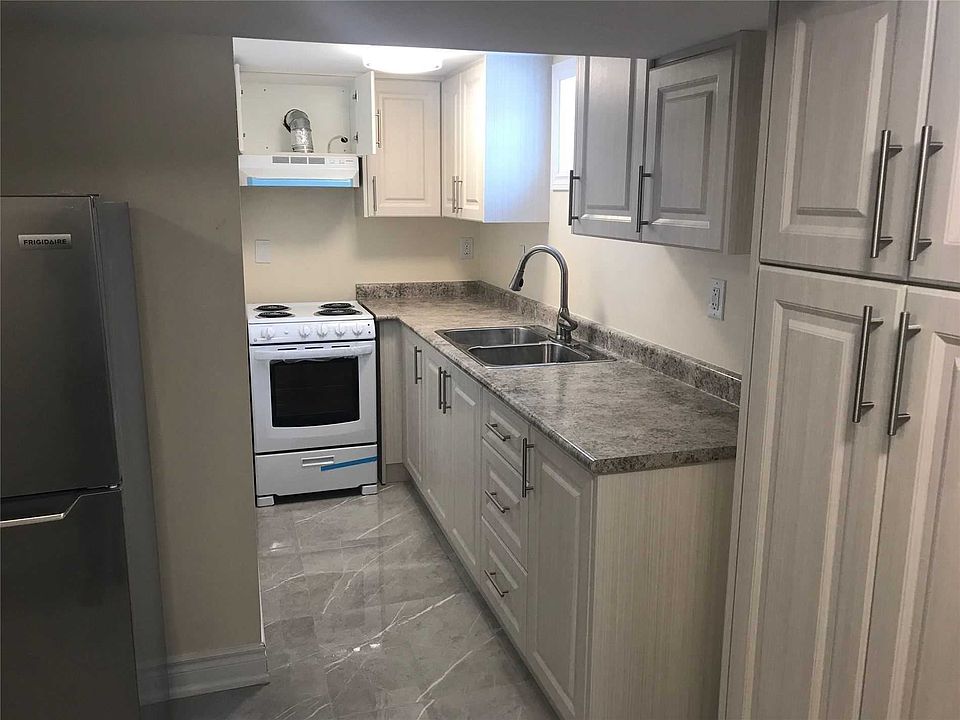 2nd image of 42 Madron Cres #L